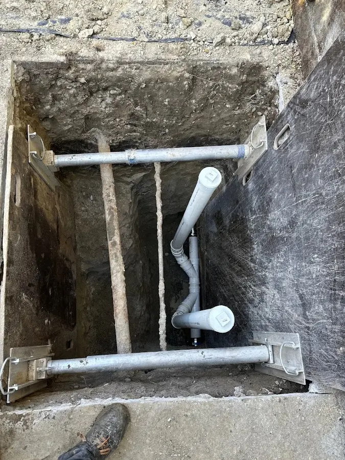 Experienced plumber completing Gas Line Repair work in Fairview Shores
